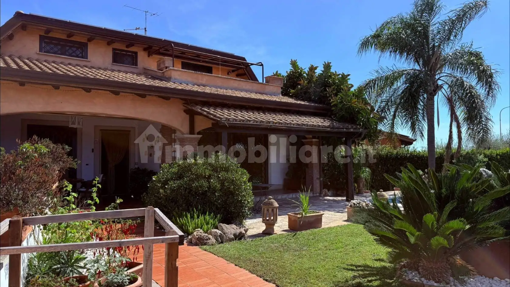 Villa in vendita a Pomezia