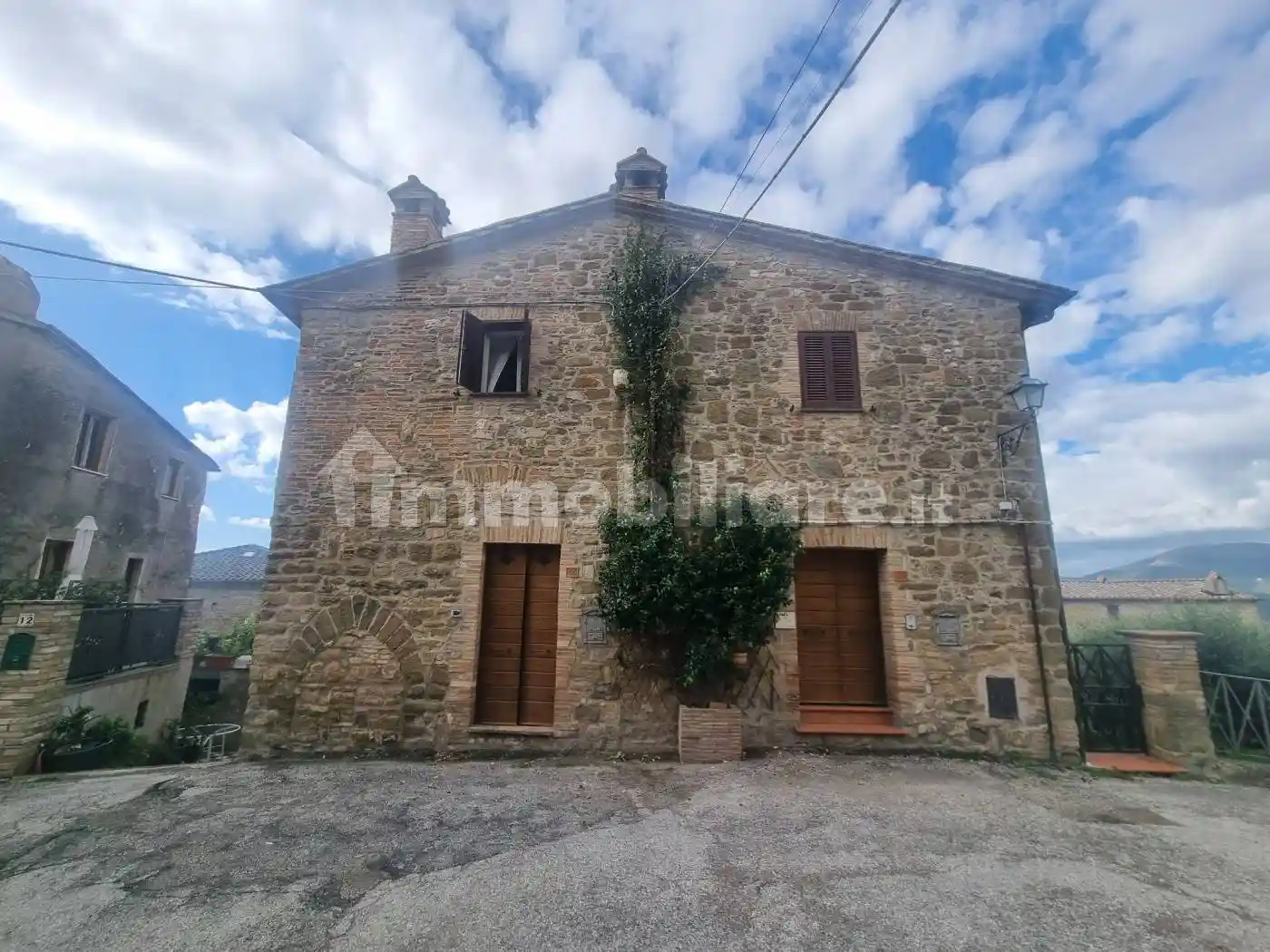 Casa indipendente in vendita a Perugia