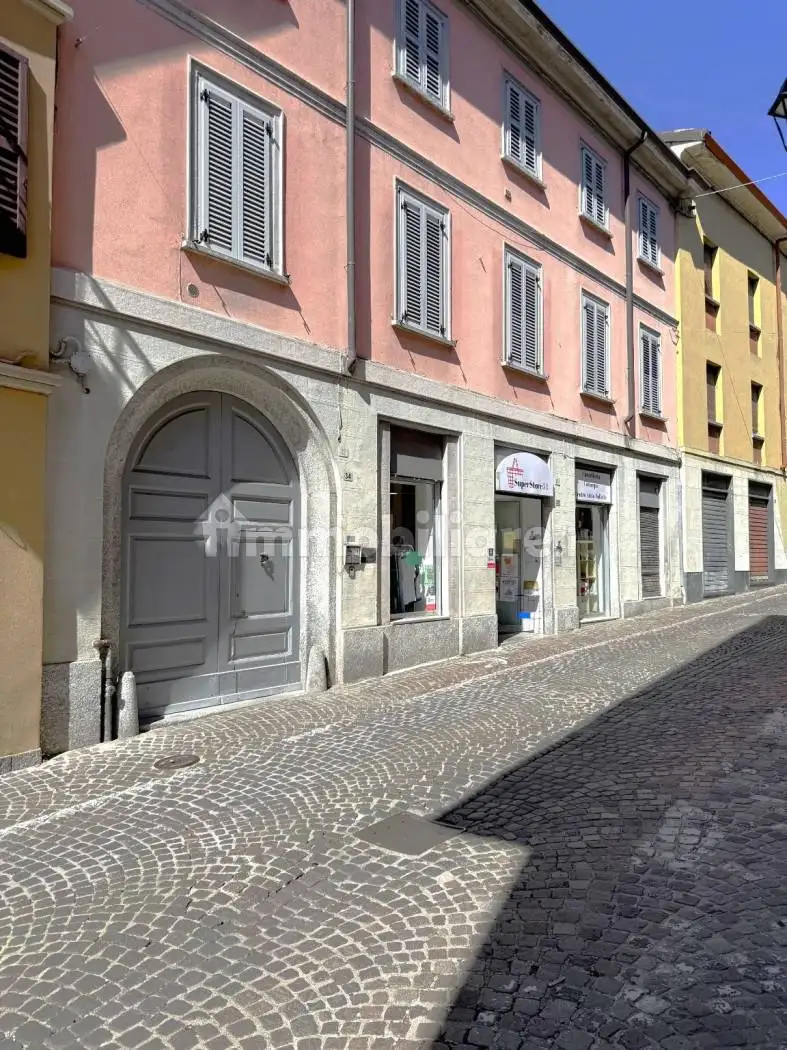 Appartamento in vendita a Asso