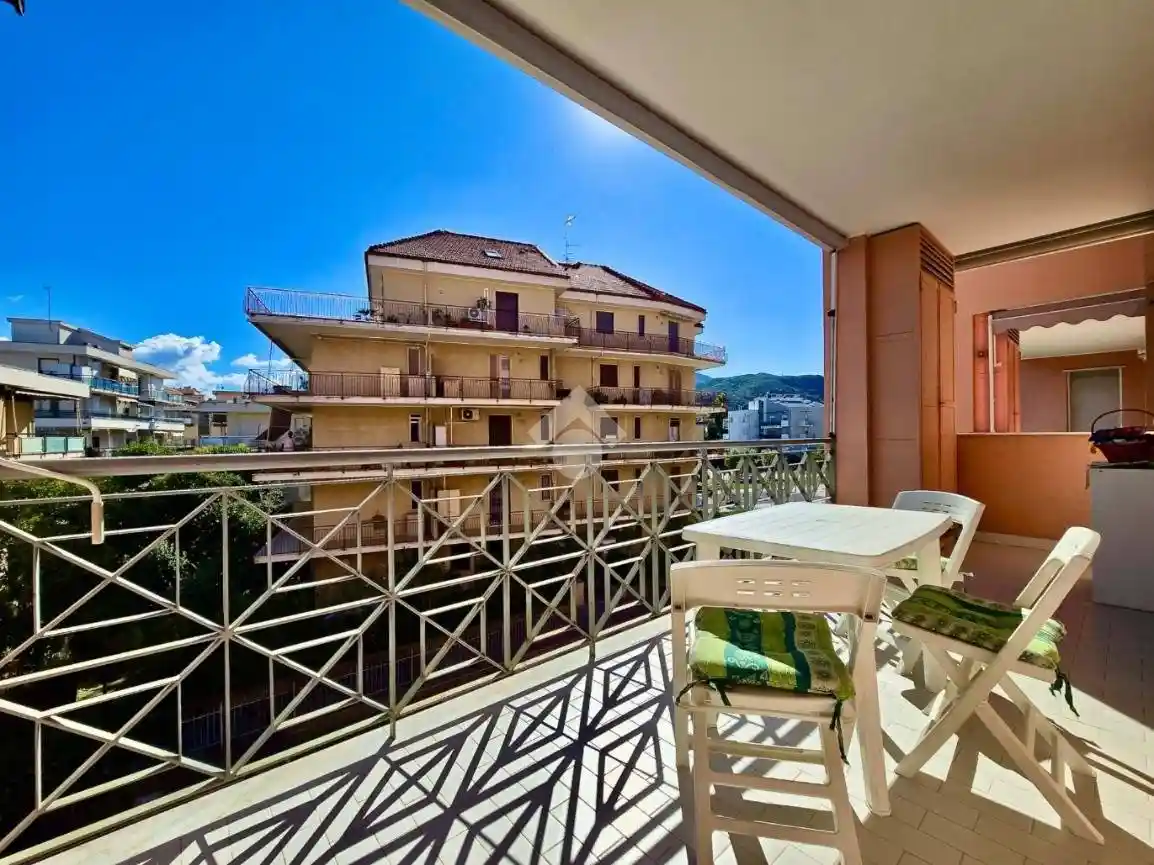 Appartamento in vendita a Albenga