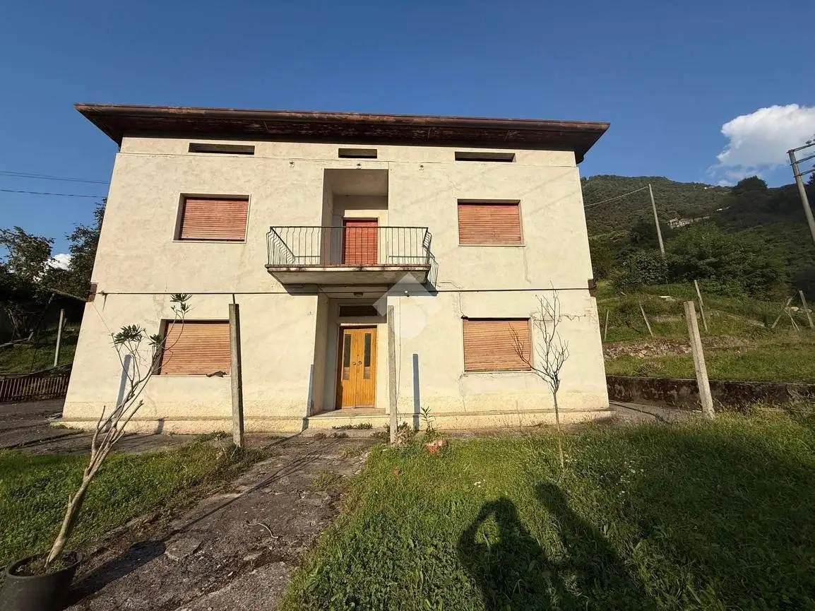 Rustico - Casale in vendita a Pisogne