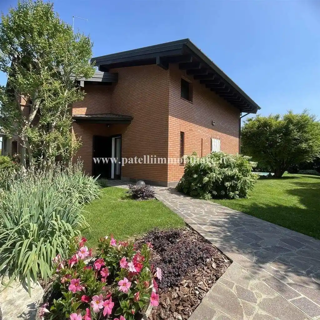 Villa unifamiliare, ottimo stato, 281 m², Presezzo - foto 3