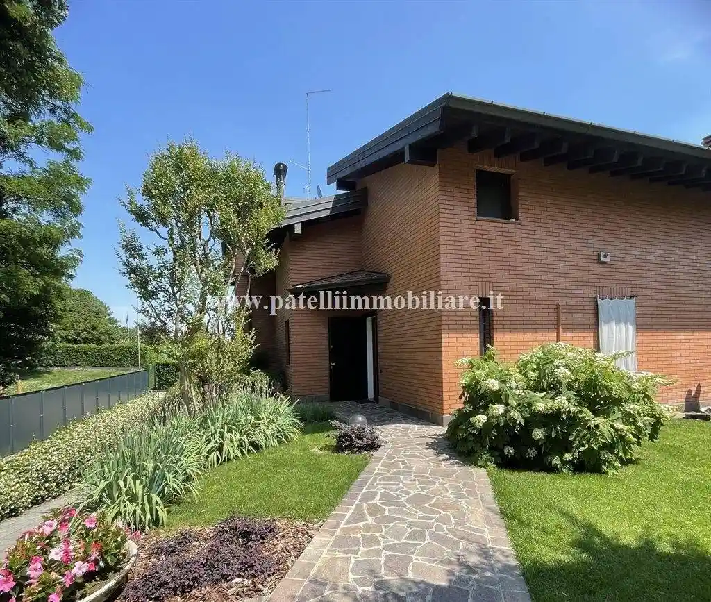 Villa unifamiliare, ottimo stato, 281 m², Presezzo - foto 5