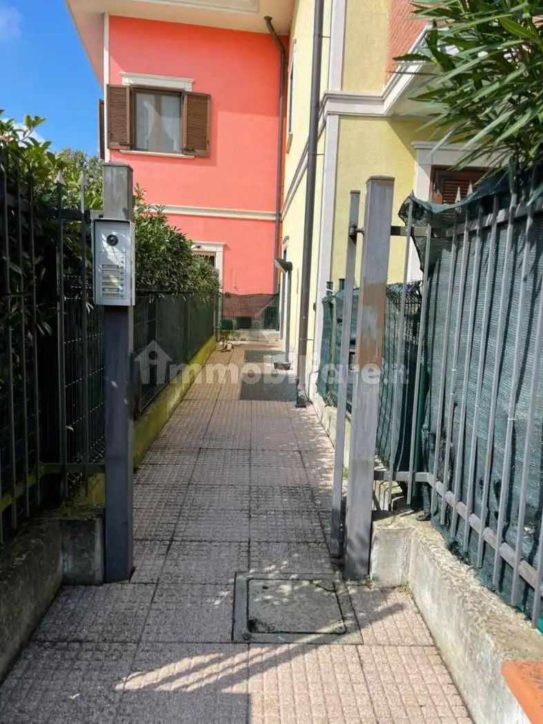 Bilocale via Marcello Prestinari 6, Besate - foto 4