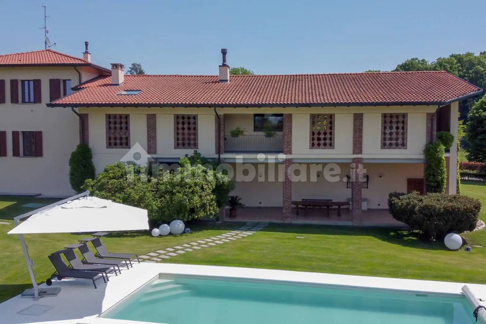 Villa in affitto a Venegono Superiore