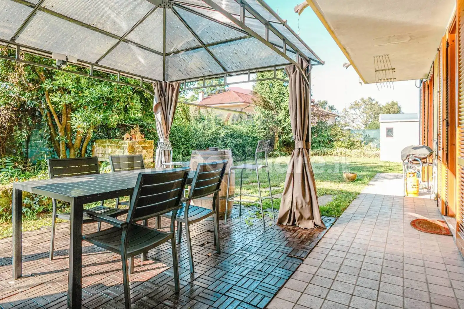 Appartamento in vendita a Vizzola Ticino