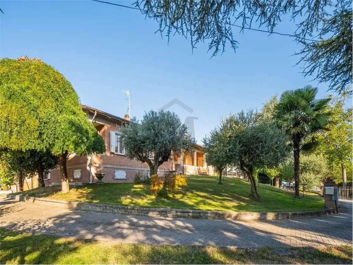 Villa in vendita a Albinea