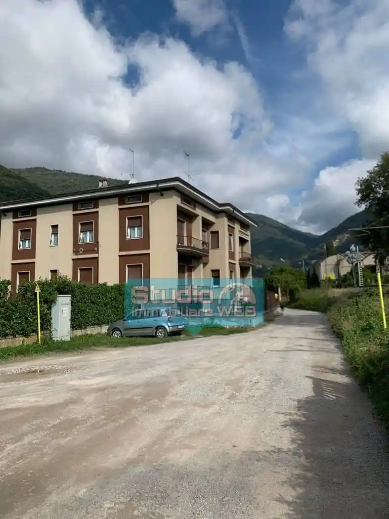 Appartamento in vendita a Erba