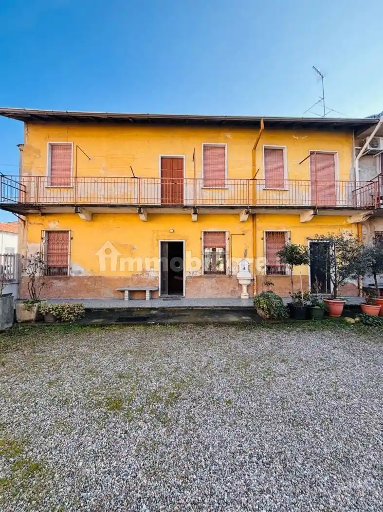 Casa indipendente in vendita a Magnago