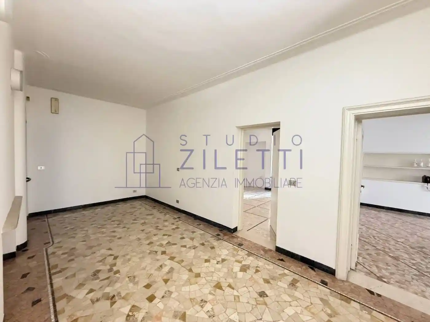 Trilocale Contrada santa croce  5, Loggia - Garibaldi, Brescia - foto 4