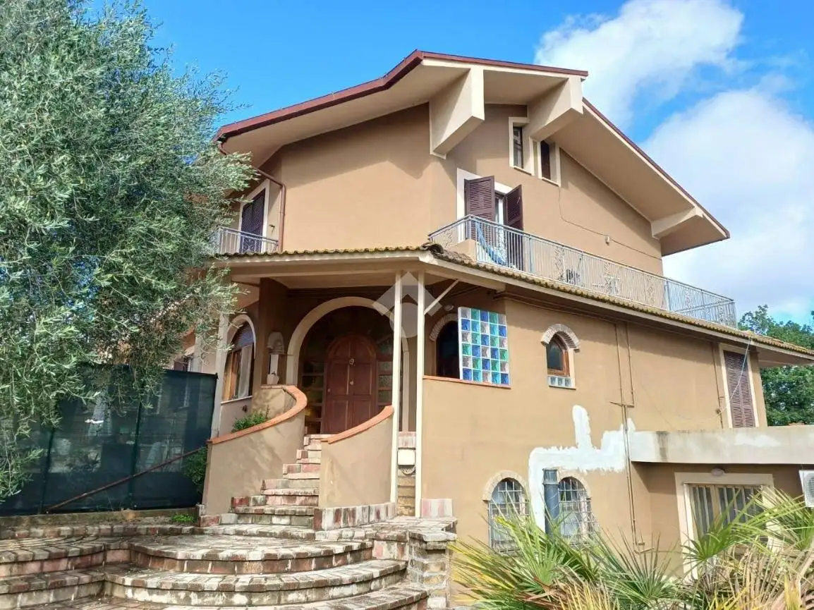 Appartamento in vendita a Faleria