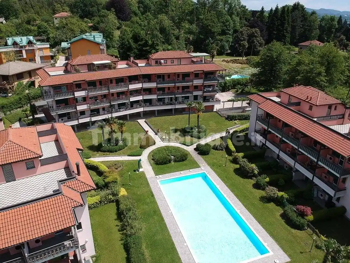 Appartamento in vendita a Leggiuno