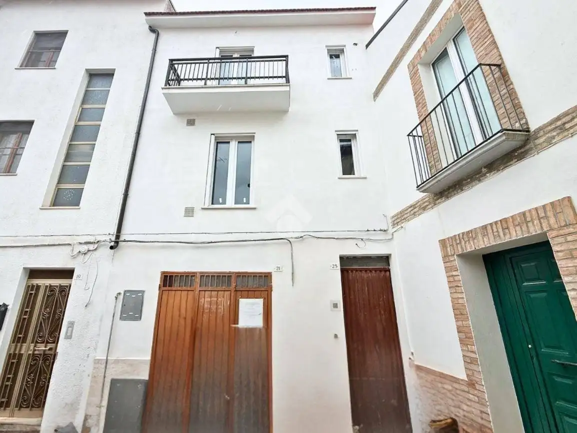 Palazzo - Edificio in vendita a San Salvo