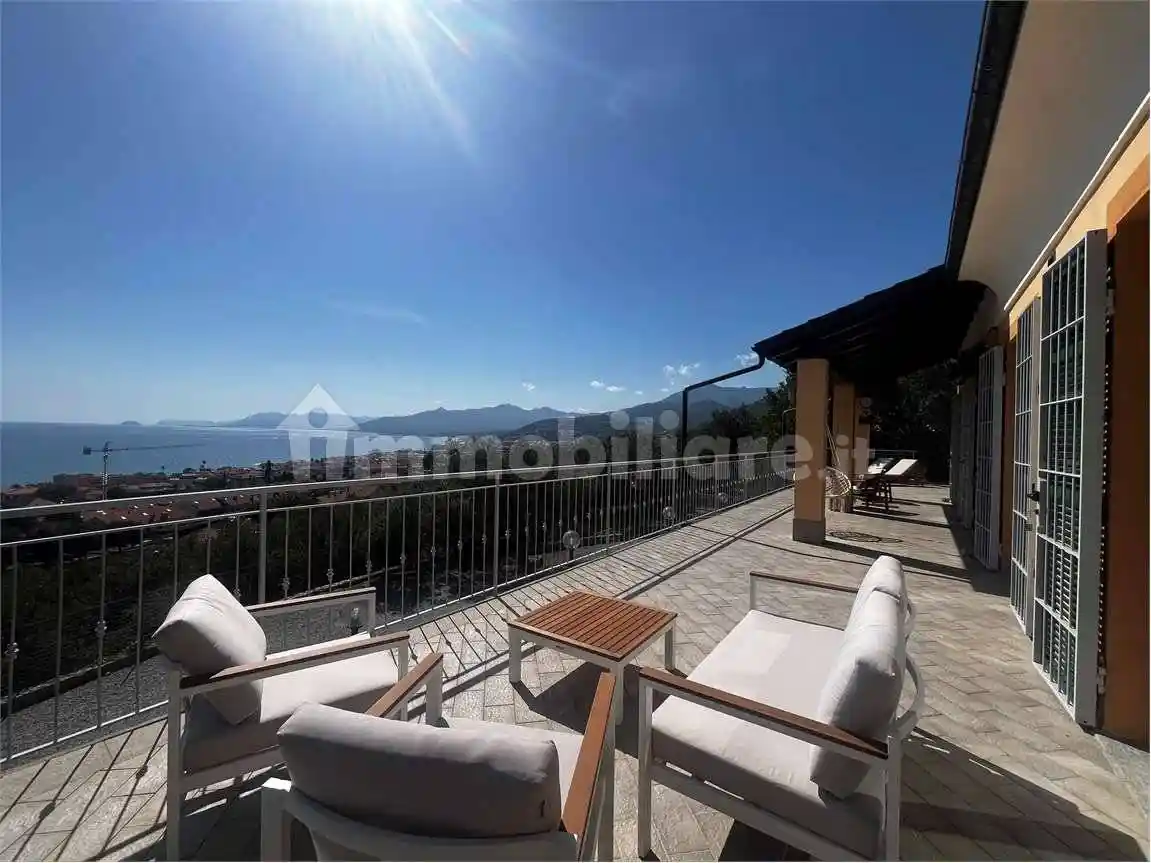Villa in vendita a Borgio Verezzi