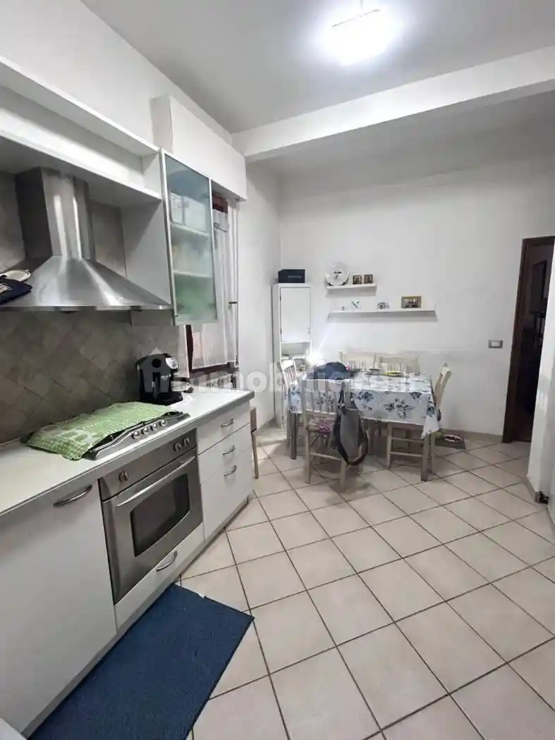 Trilocale via Antonio Pacinotti 10, La Macine, Prato - foto 2