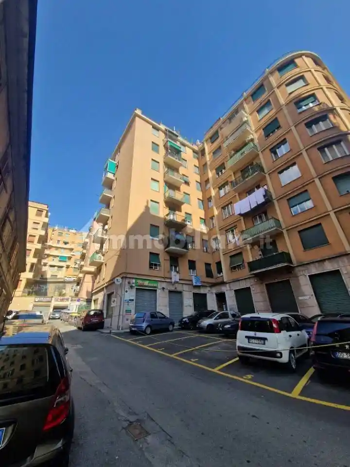 Appartamento in vendita a Genova