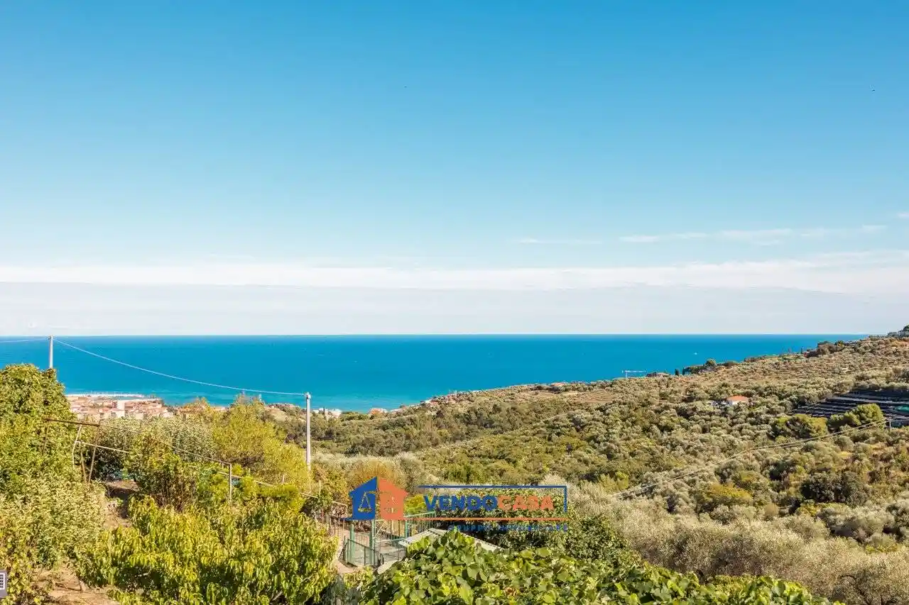 Casa indipendente in vendita a Diano Marina