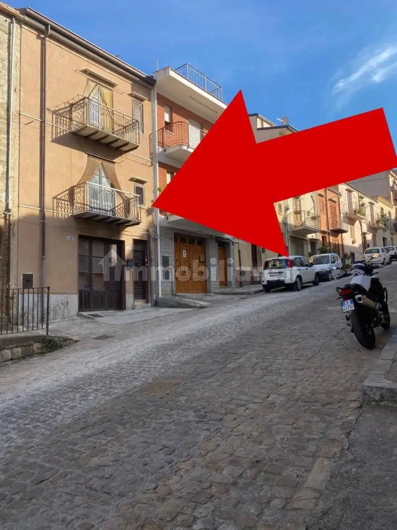 Casa indipendente in vendita a Castelbuono