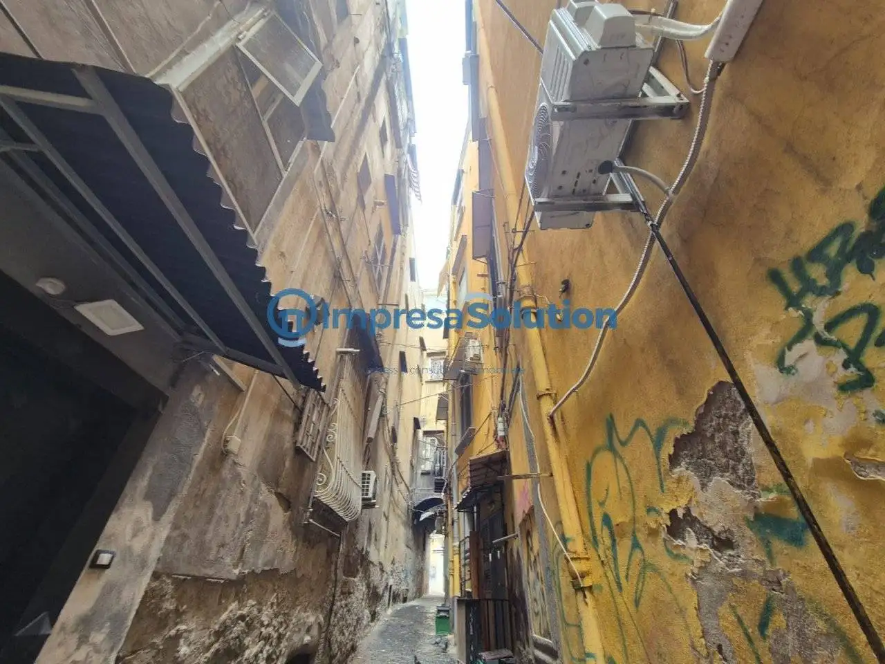 Appartamento in vendita a Napoli