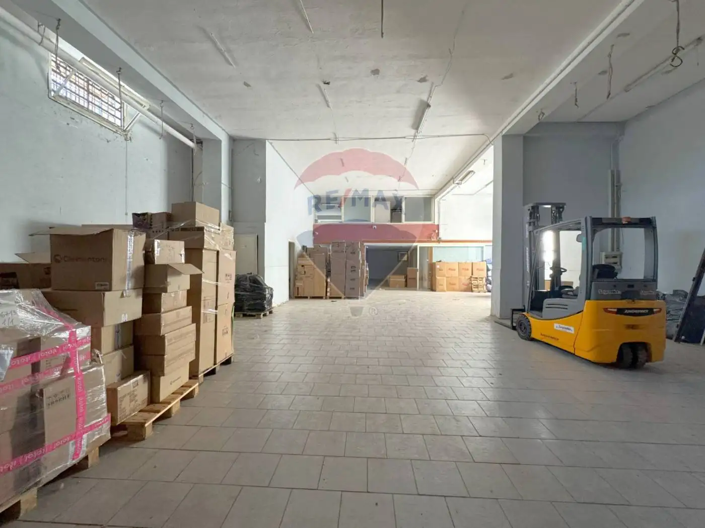 Palazzo - Edificio in vendita a Napoli