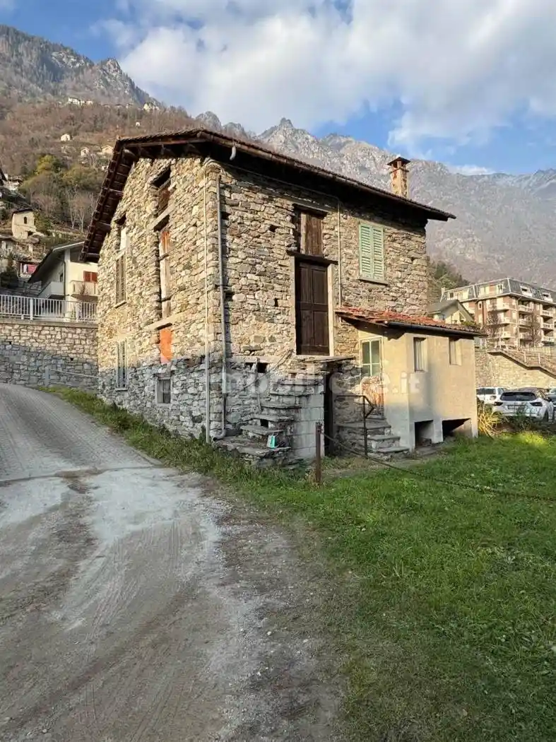 Casa indipendente in vendita a Chiavenna