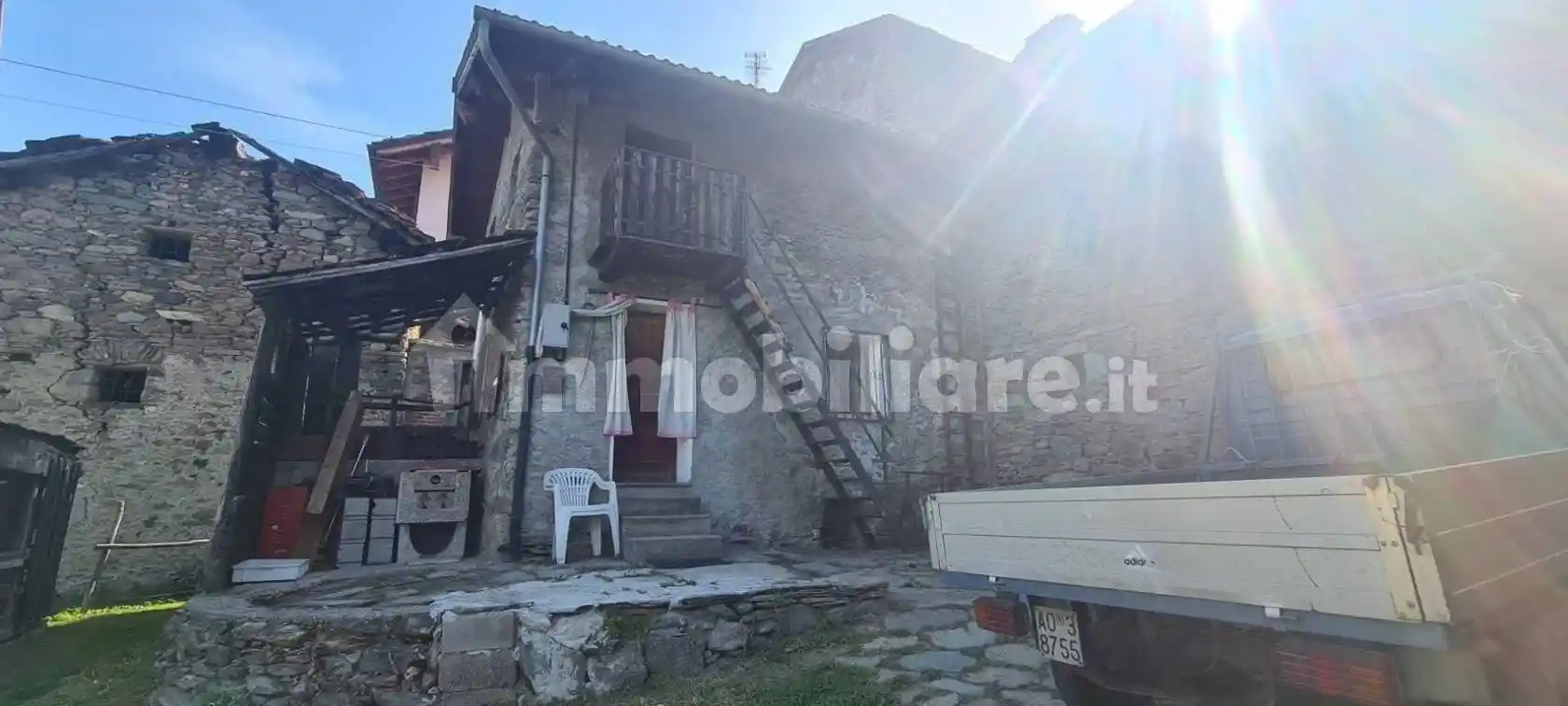 Casa indipendente in vendita a Fénis