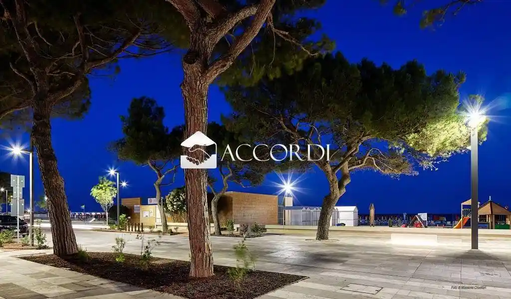 Palazzo - Edificio in vendita a Lignano Sabbiadoro