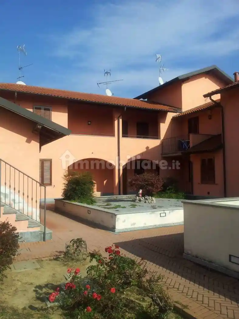 Villa in vendita a Carbonara al Ticino