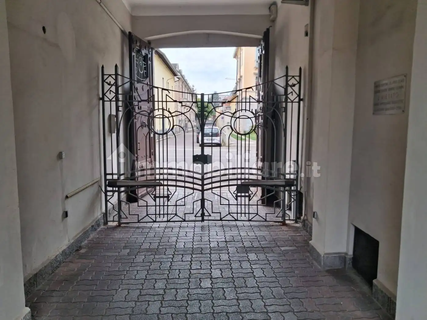 Palazzo - Edificio in vendita a Gallarate