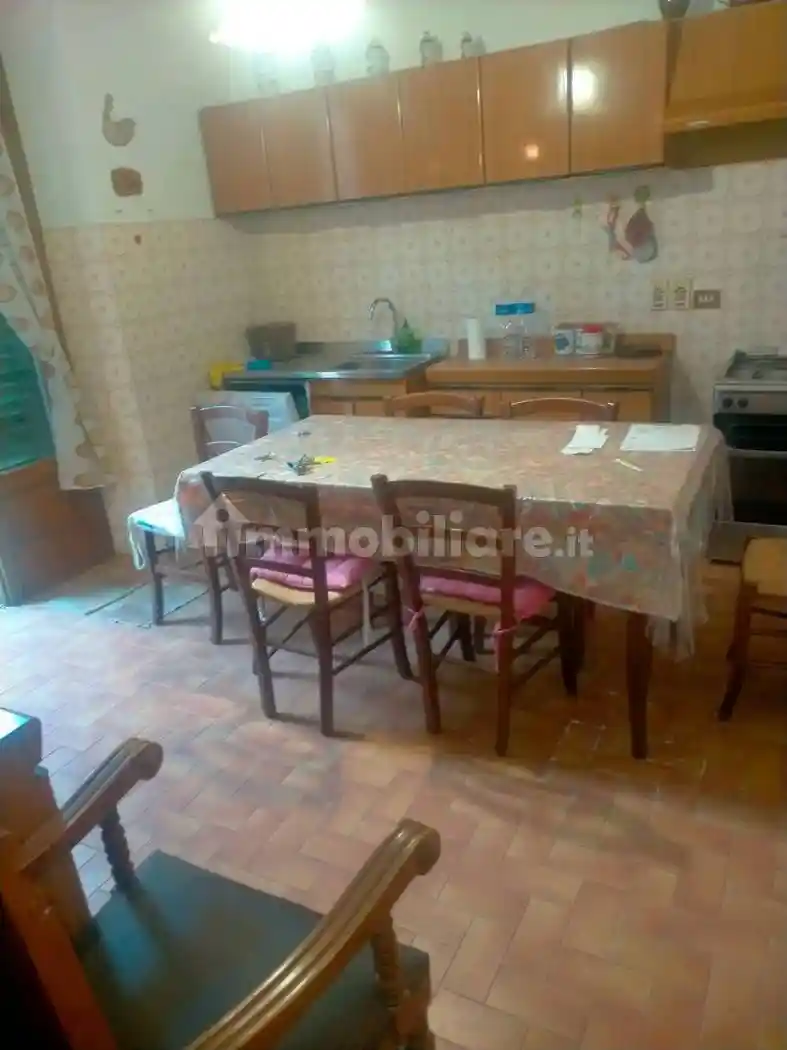 Villa in vendita a Montecatini-Terme