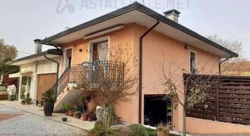 Casa indipendente in asta a Montegaldella