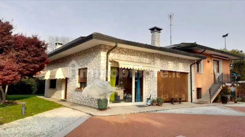 Villa in vendita a Montegalda