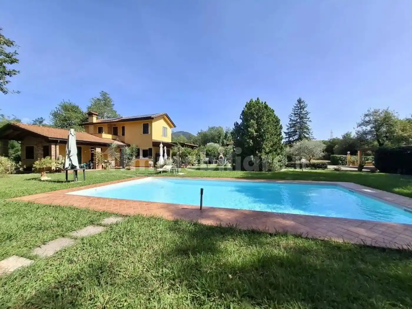 Villa in vendita a Castelnuovo Magra