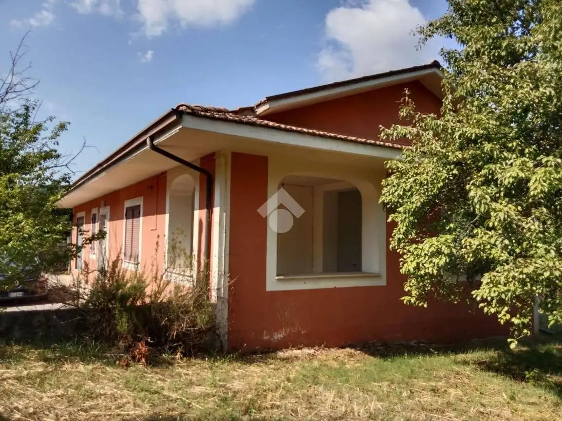 Villa in vendita a Castelfranci