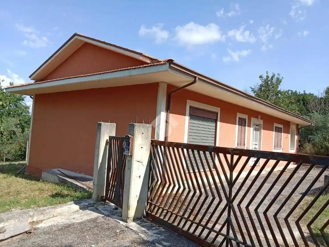 Villa unifamiliare via Viadantico, Castelfranci - foto 2