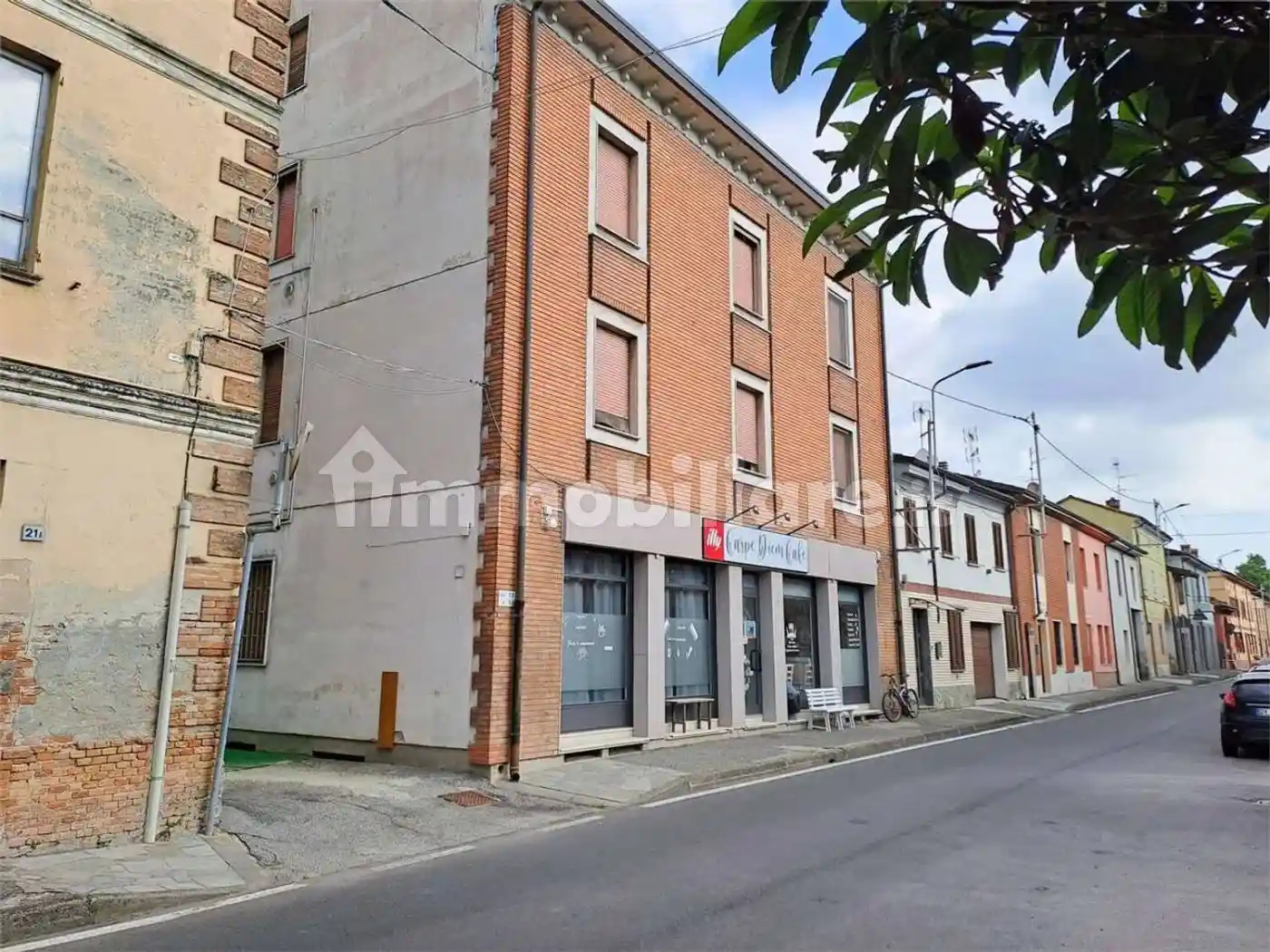 Palazzo - Edificio in vendita a Pinarolo Po