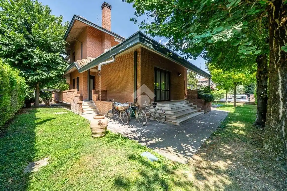 Villa in vendita a Carpi