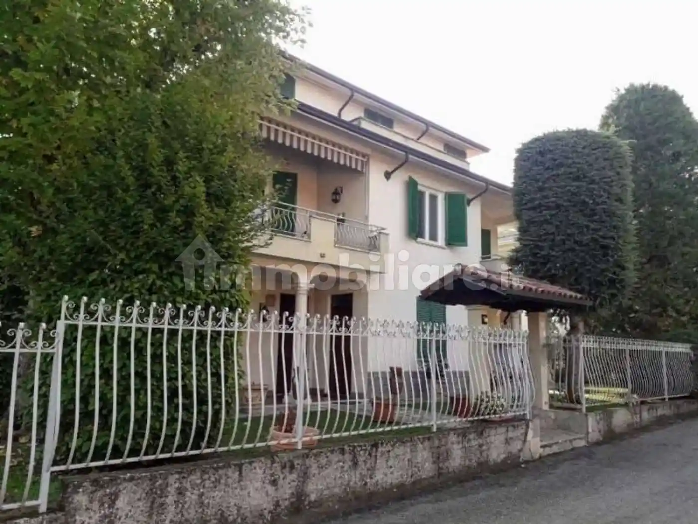 Villa in vendita a Corvino San Quirico