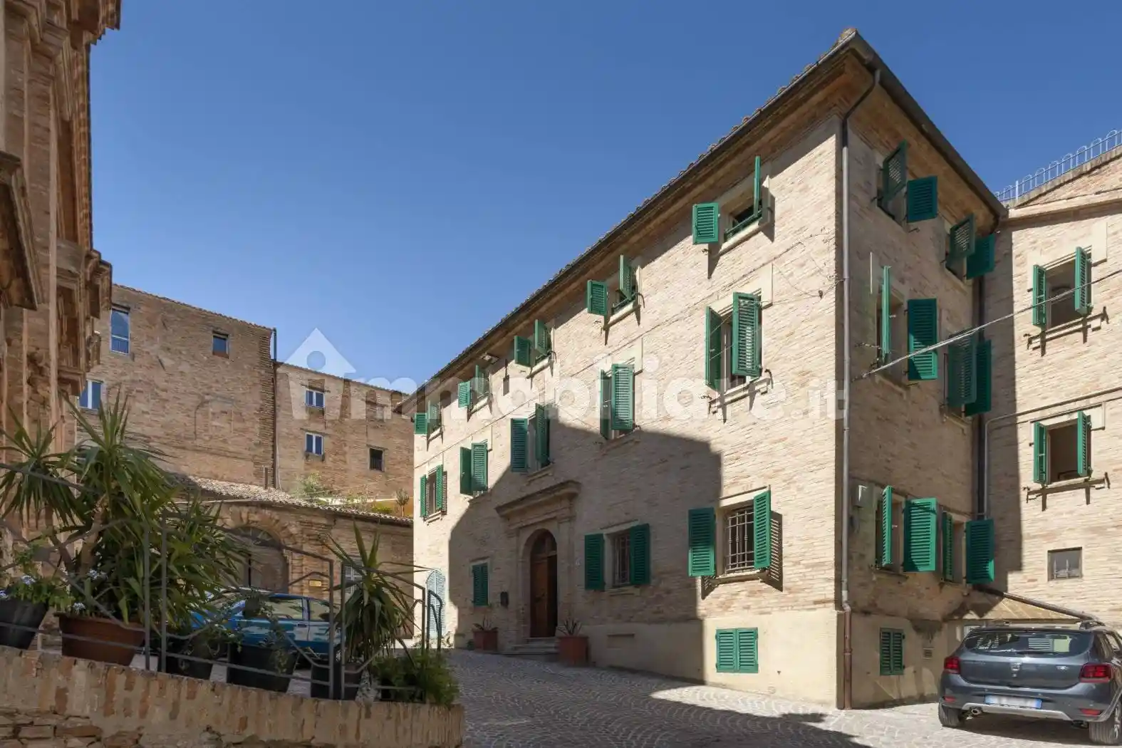 Palazzo - Edificio in vendita a Filottrano