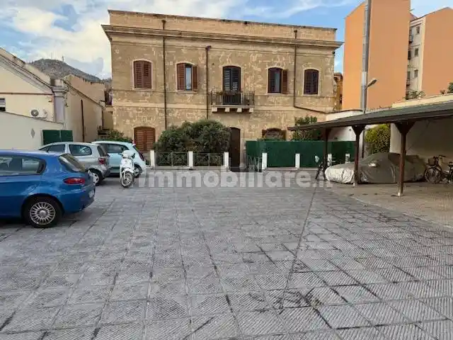 Trilocale via Di Gregorio 32, Acquasanta, Palermo - foto 3