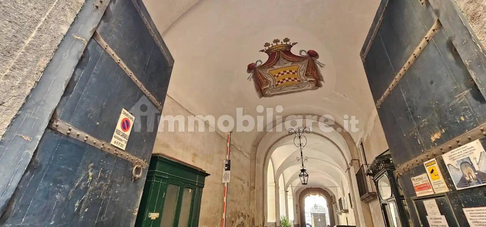 Trilocale via Monte di Dio, Santa Lucia, Napoli - foto 3