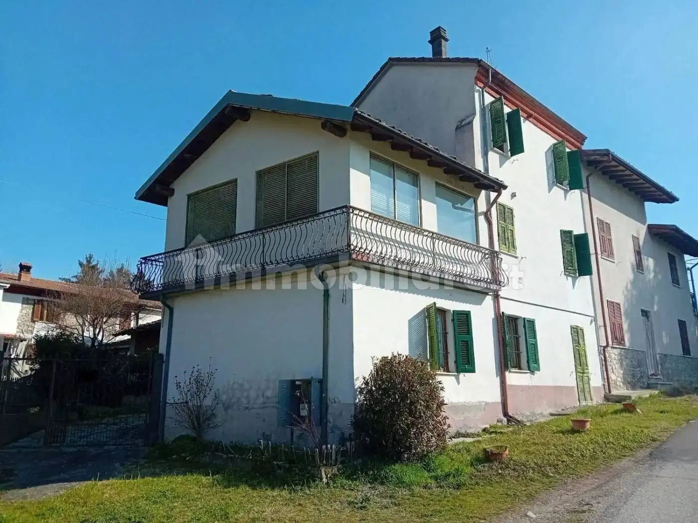 Villa in vendita a Momperone