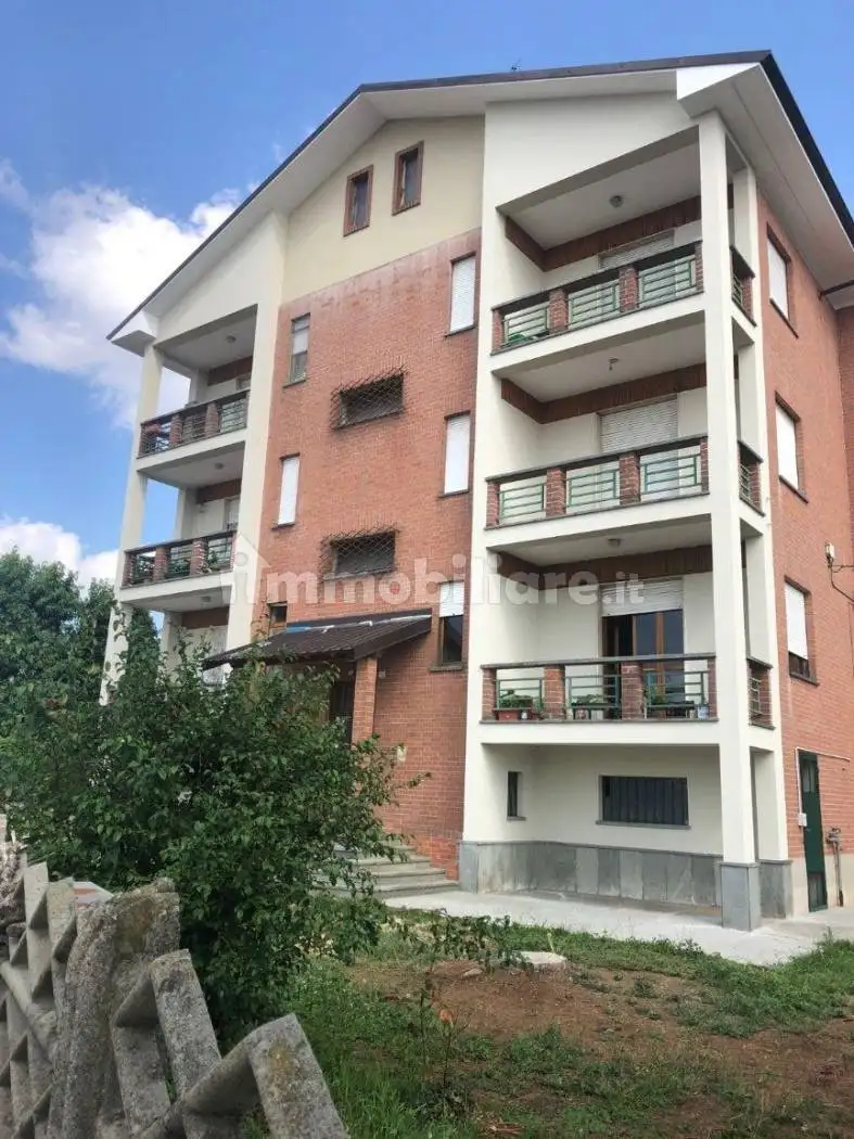 Palazzo - Edificio in vendita a Ceresole Alba