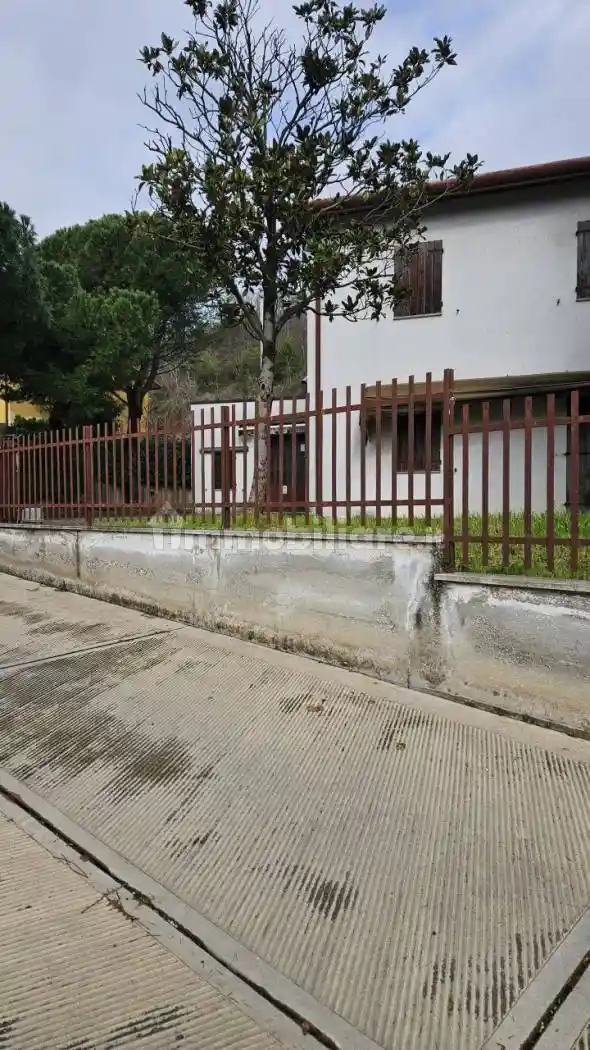 Terratetto unifamiliare via Bomba, Fontanafredda, Cinto Euganeo - foto 4