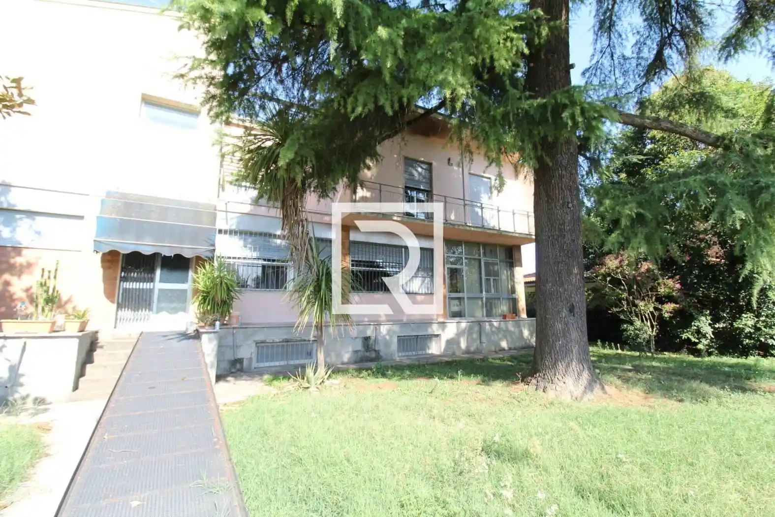 Villa in vendita a Lugo