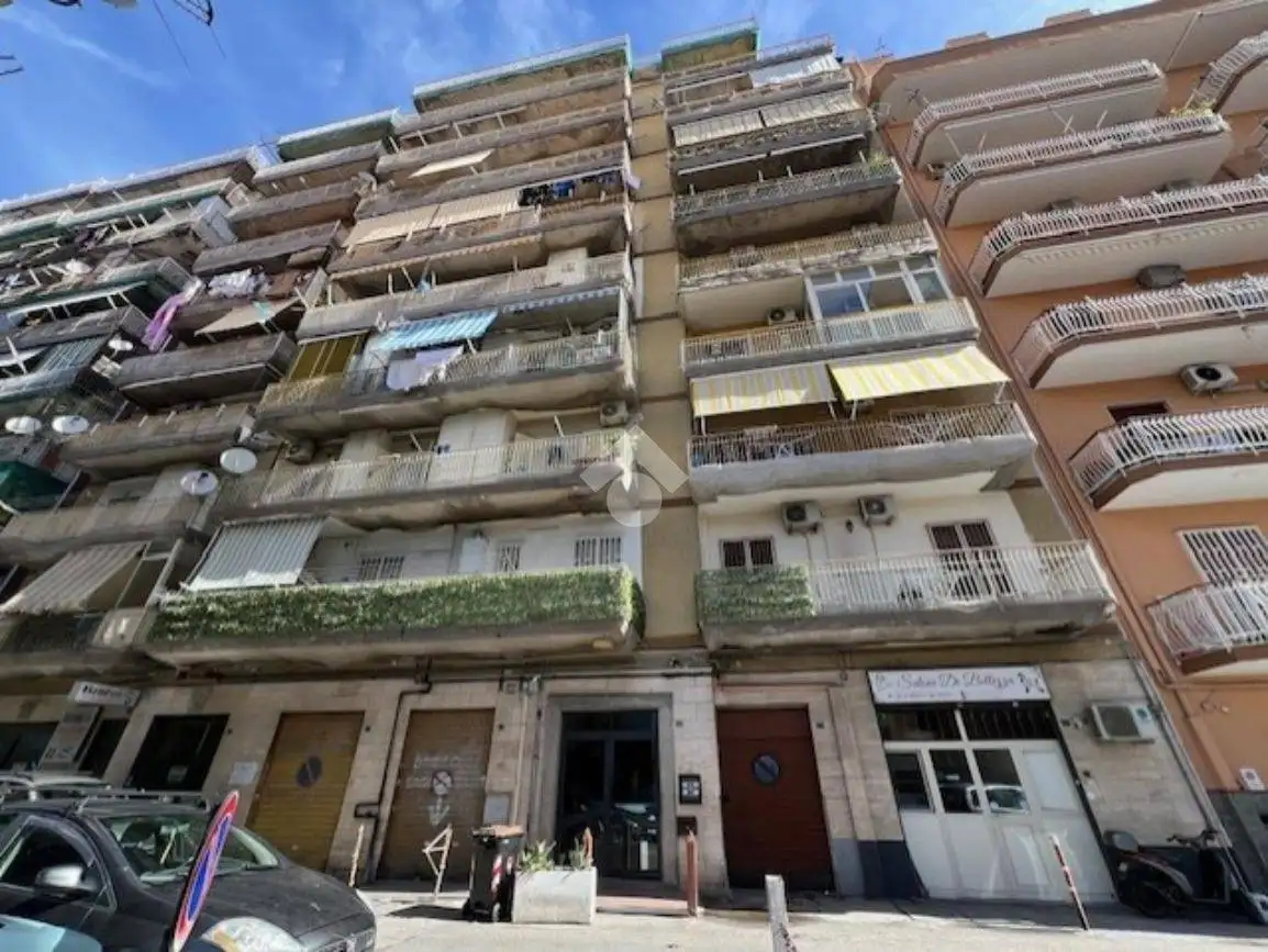 Appartamento in vendita a Napoli