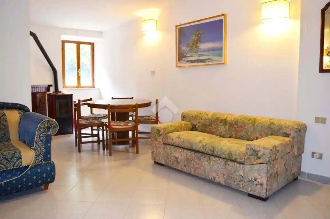 Terratetto unifamiliare Vico Molini 11, Centro, Tagliacozzo - foto 3