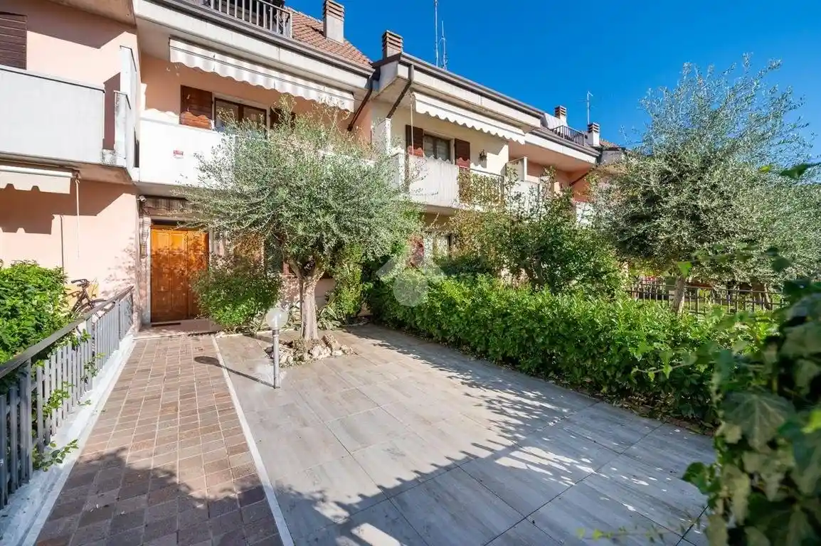 Villetta a schiera in vendita a Villafranca di Verona