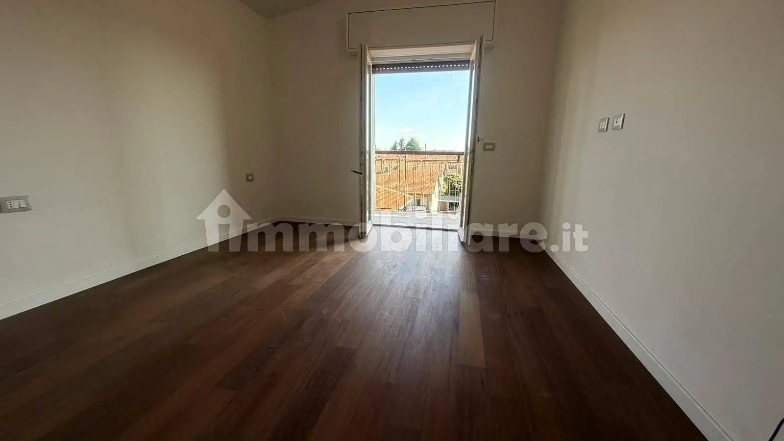 Appartamento in vendita a Lonate Ceppino