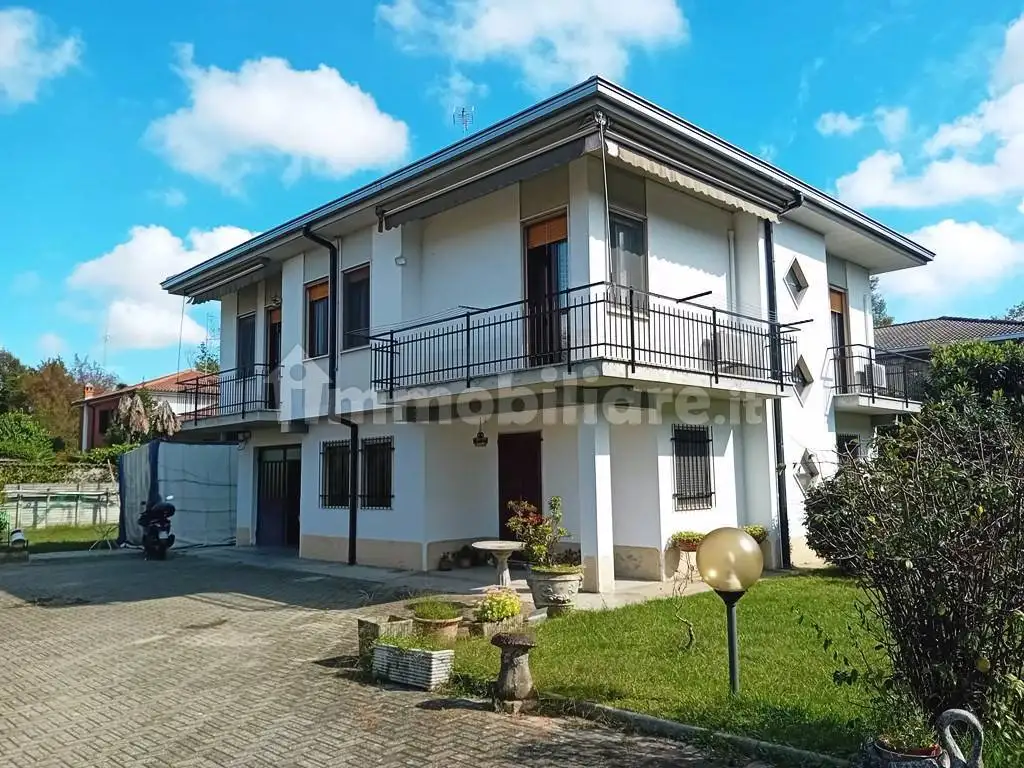 Villa in vendita a Gravellona Lomellina